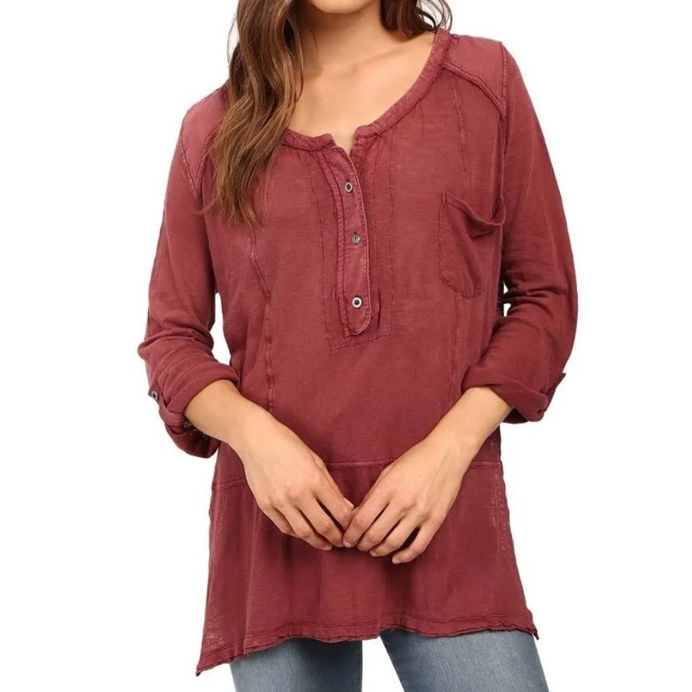 We The Free Top Free People Stargazer Henley in Red Sz XS EUC Roll Tab Sleeves